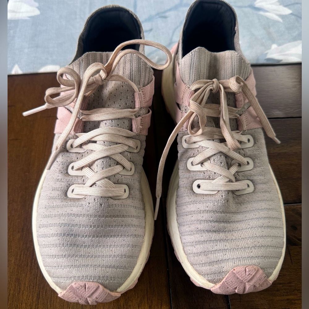 Merrell Embark gray rose pink hiking tennis shoes 7.5 wide